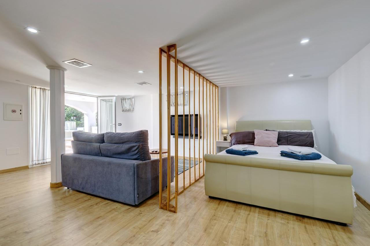 Modern Independent In Luxury Apartment Benalmadena